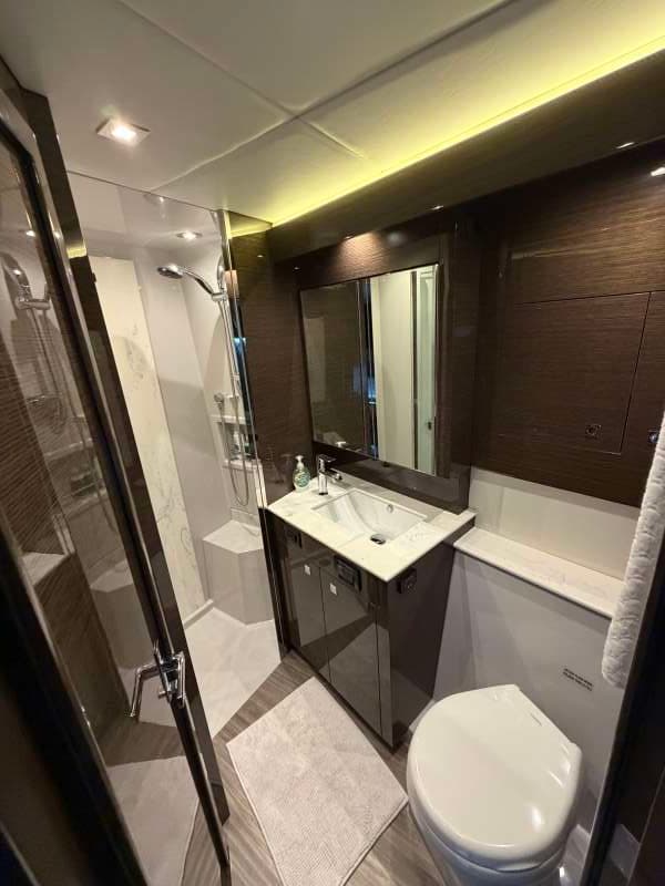 2020 Cruisers Yachts 50 CANTIUS