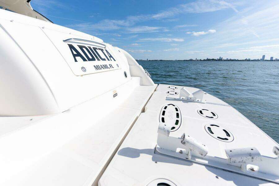 2005 Sea Ray 48 Sundancer