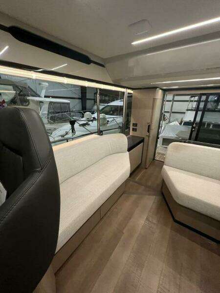 2023 Absolute 48 Navetta