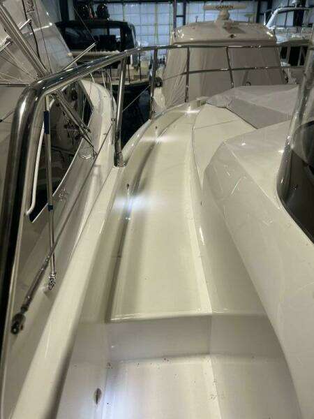 2023 Absolute 48 Navetta