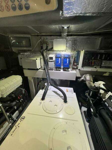 2023 Absolute 48 Navetta