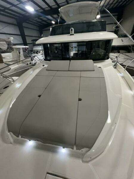 2023 Absolute 48 Navetta