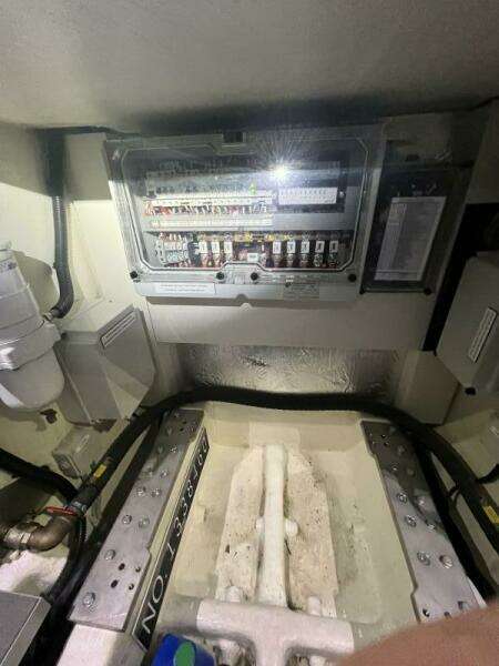 2023 Absolute 48 Navetta