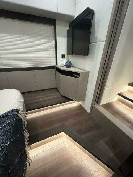 2023 Absolute 48 Navetta