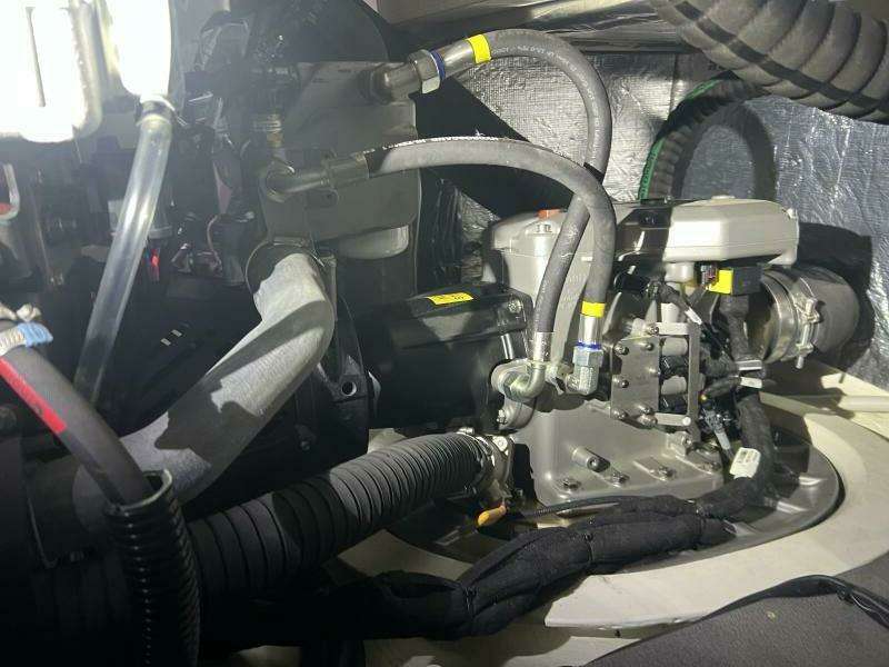 2023 Absolute 48 Navetta