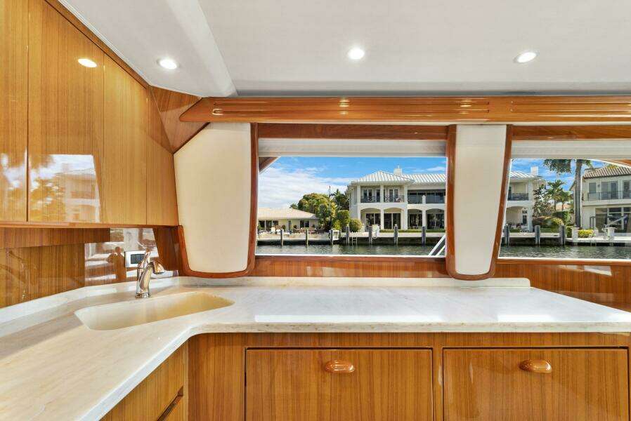 Galley Forward Facing Starboard