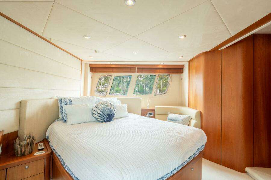2008 Sunseeker Manhattan 70