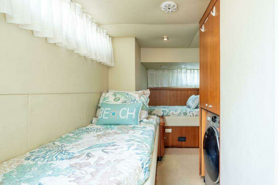 2008 Sunseeker Manhattan 70