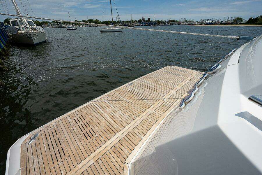 Viking 75 MIRAGE -  Swim Platform