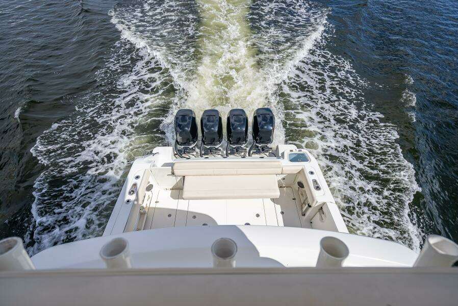 2016 Boston Whaler 