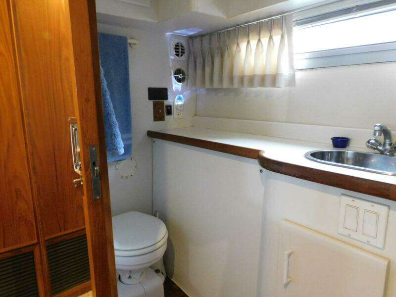 1993 Carver 445 Aft Cabin Motor Yacht