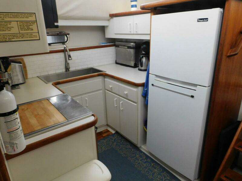 1993 Carver 445 Aft Cabin Motor Yacht