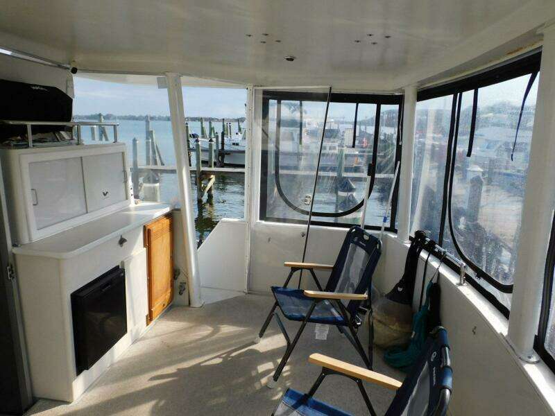 1993 Carver 445 Aft Cabin Motor Yacht