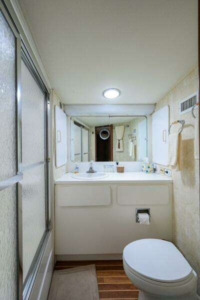 Hatteras 63 - Phantom - Head