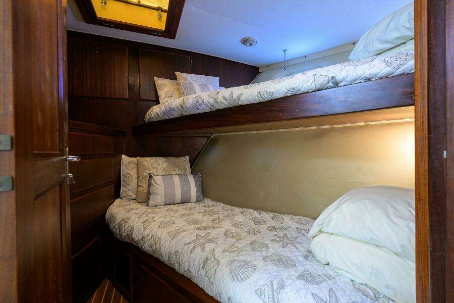 Hatteras 63 - Phantom - Guest Stateroom