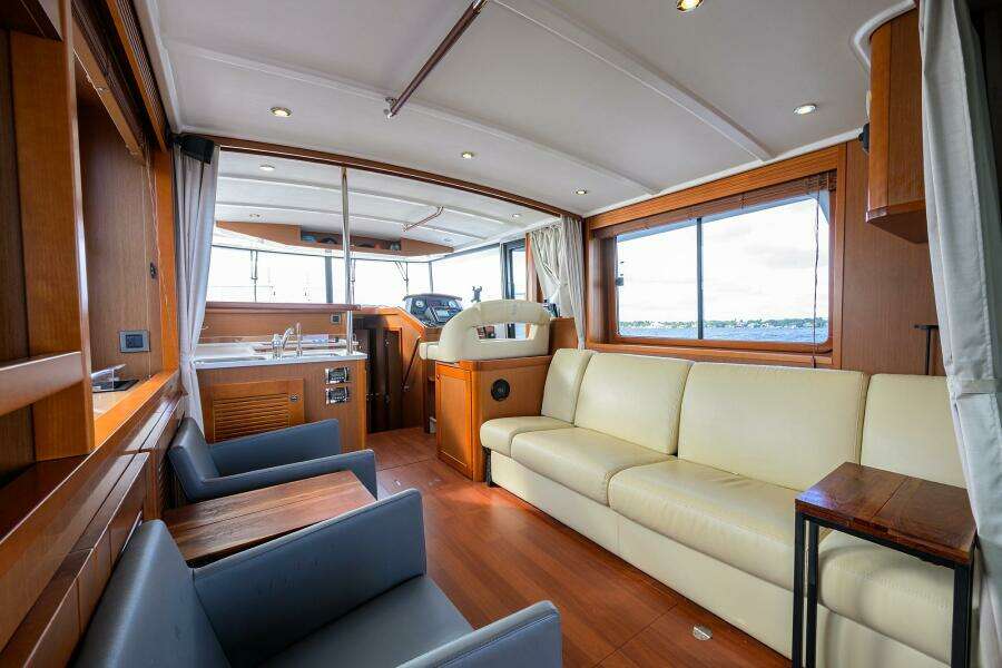 Beneteau 44 Stellar Seascape - Salon, Port and Starboard Seating