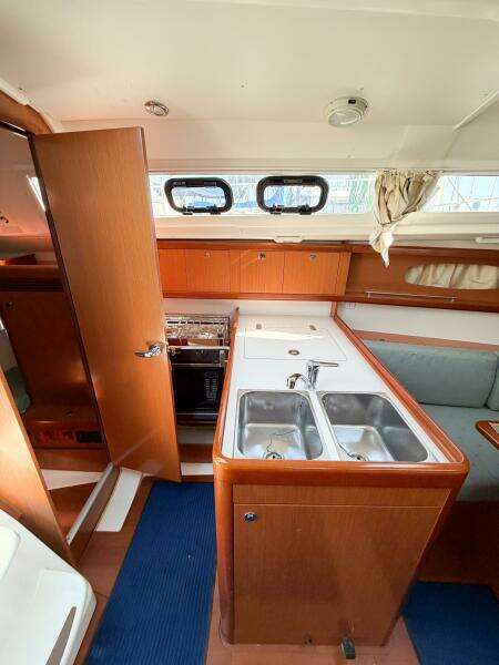 2009 Beneteau Oceanis 31