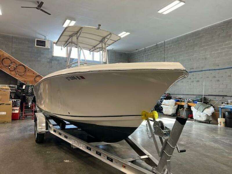 2023 Sailfish 220 CC