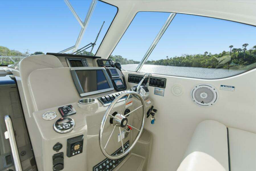Tiara 31 Serenity- Helm