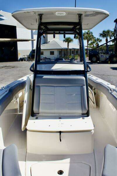 2022 Boston Whaler 230 Outrage