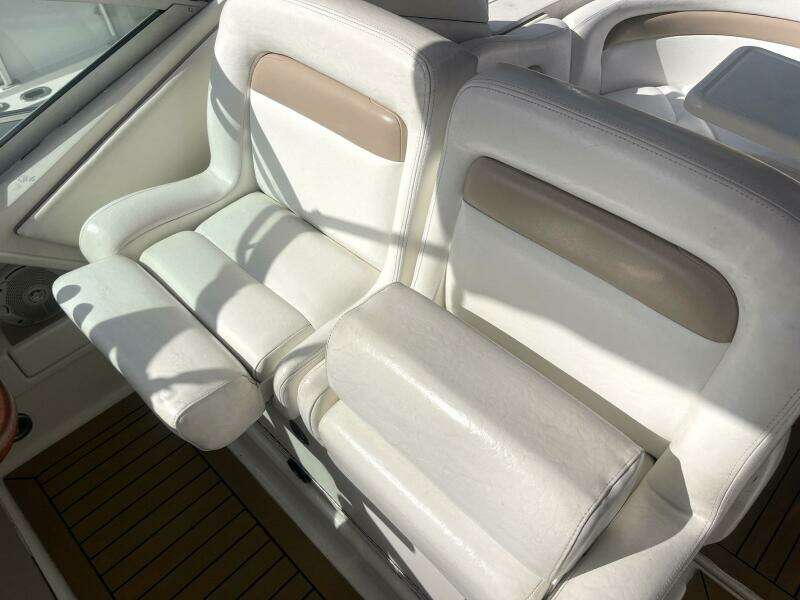 2004 Sea Ray Sundancer 320