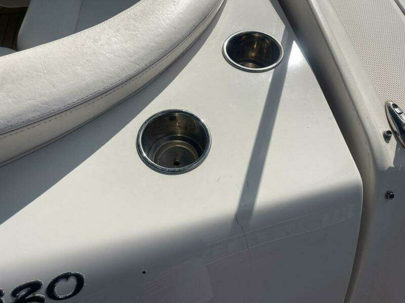 2004 Sea Ray Sundancer 320