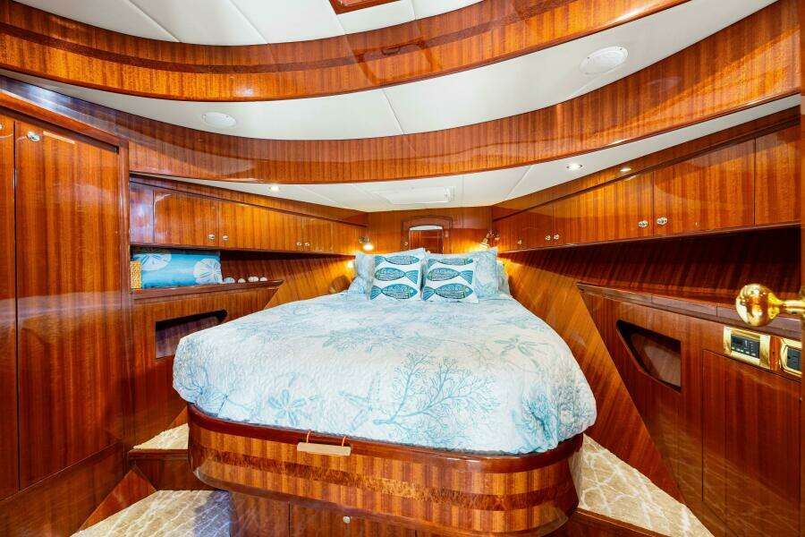 2007 Hampton 558 Pilothouse