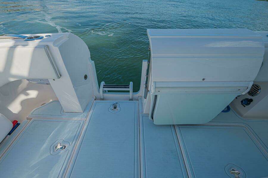 2018 Intrepid 407 Cuddy