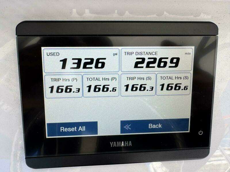 2022 Sea Hunt 27 Gamefish Forward Seating