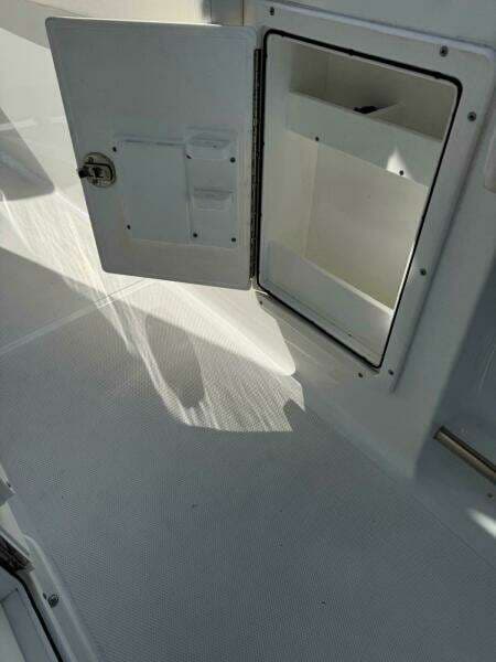 2022 Sea Hunt 27 Gamefish Forward Seating