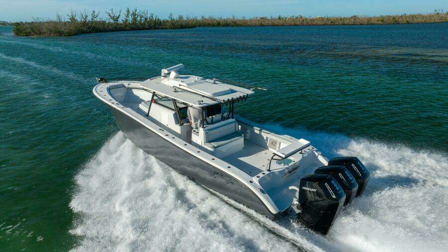 2023 Yellowfin 42 OFFSHORE