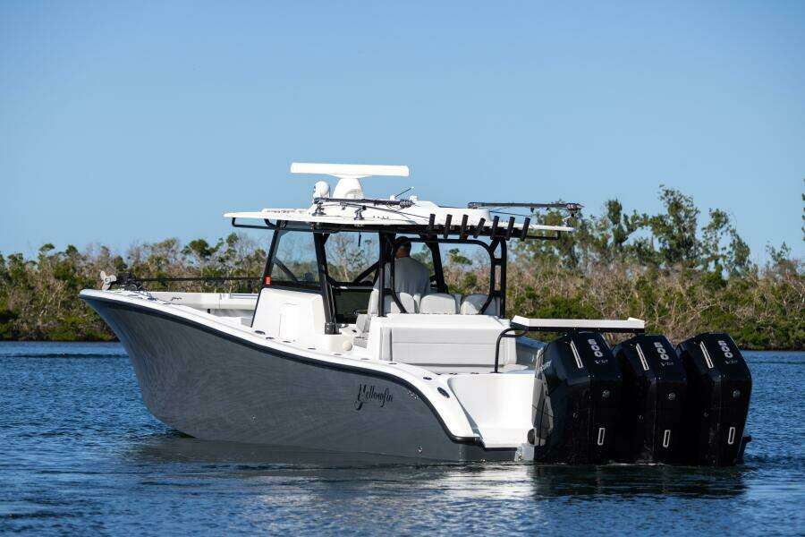 2023 Yellowfin 42 OFFSHORE