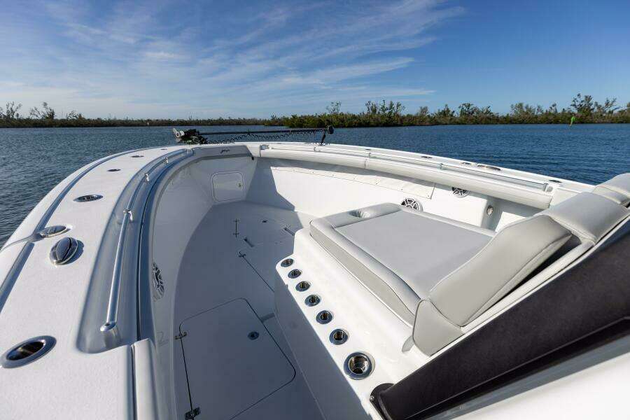 2023 Yellowfin 42 OFFSHORE