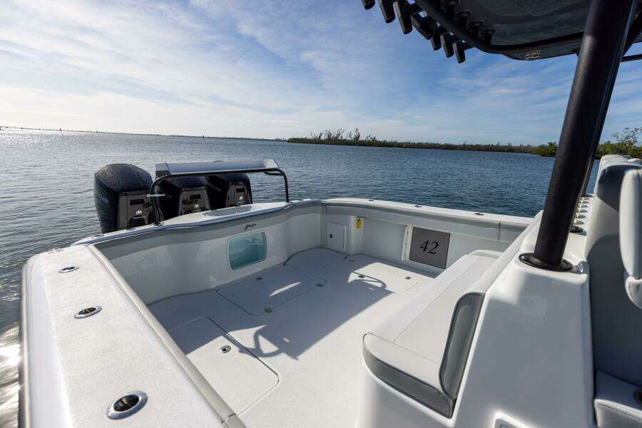 2023 Yellowfin 42 OFFSHORE