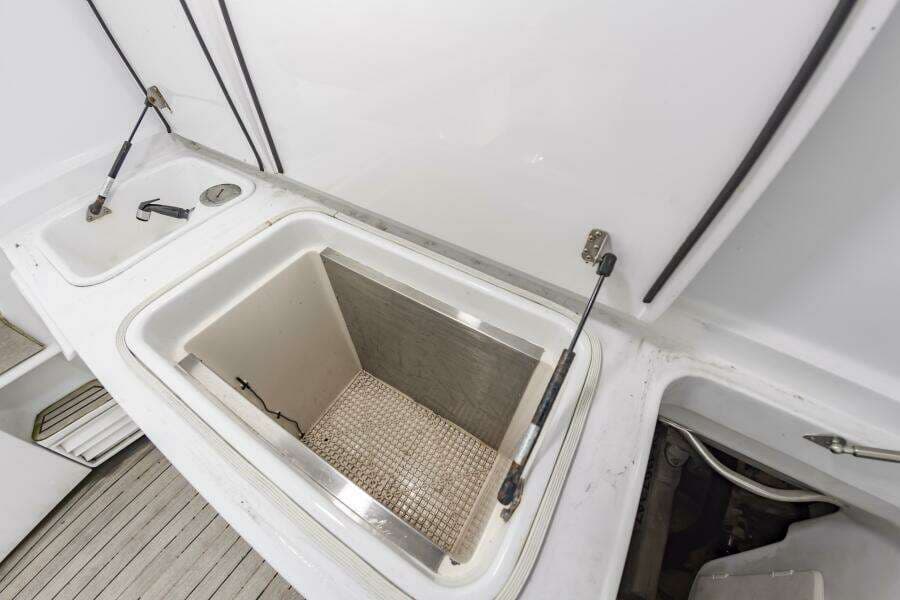 2001 Ocean Yachts 52 SUPER SPORT