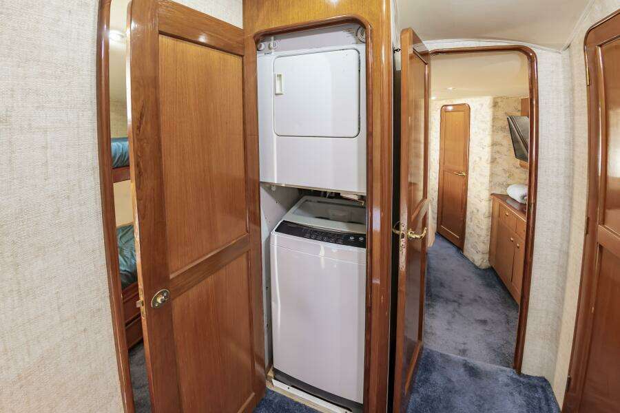 2001 Ocean Yachts 52 SUPER SPORT