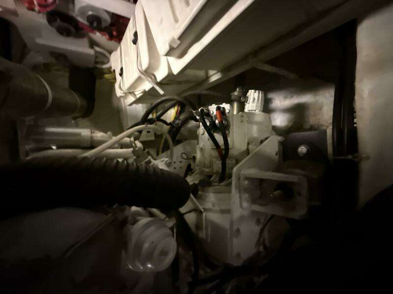 2004 Carver 460 voyager