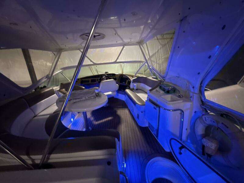 2004 Carver 460 voyager