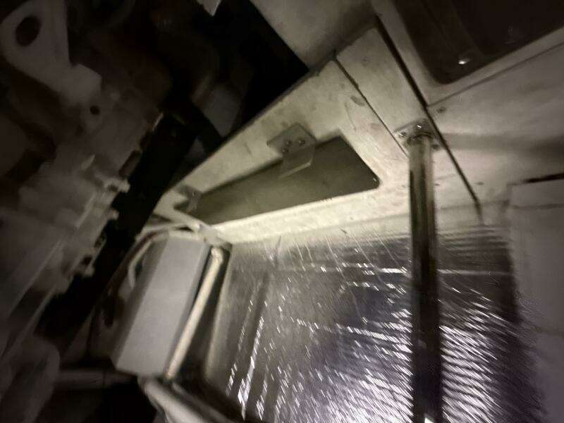 2004 Carver 460 voyager