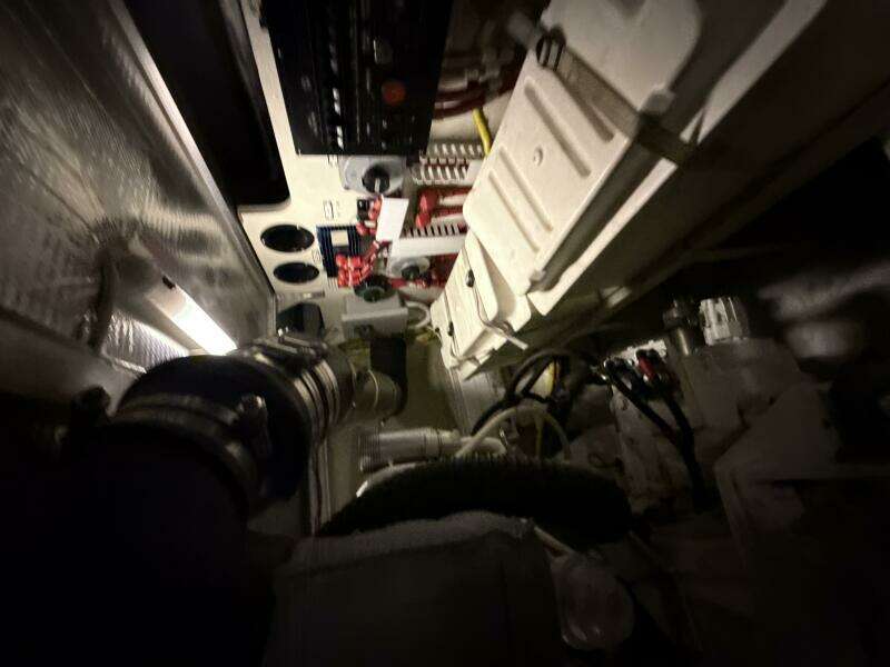 2004 Carver 460 voyager