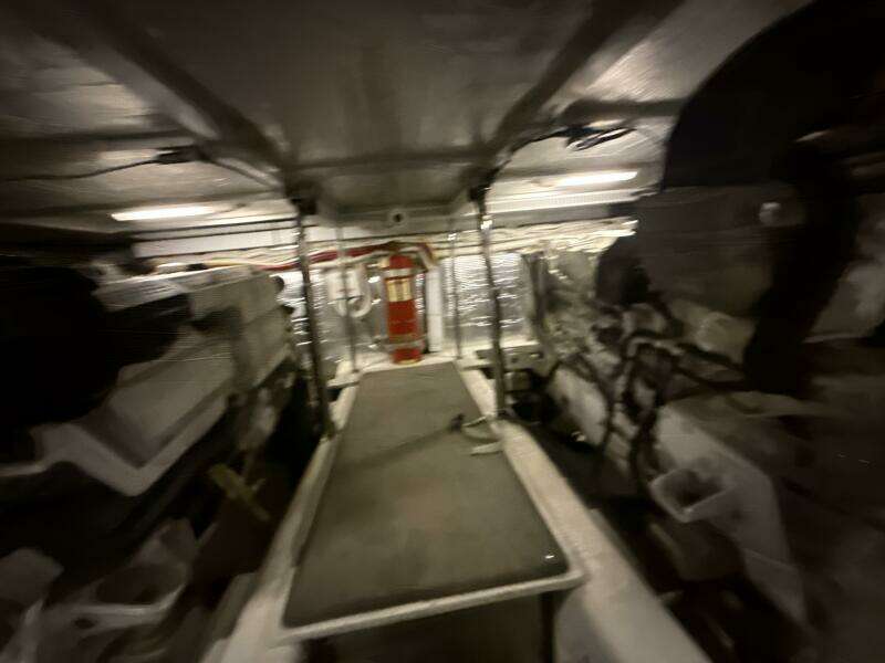 2004 Carver 460 voyager