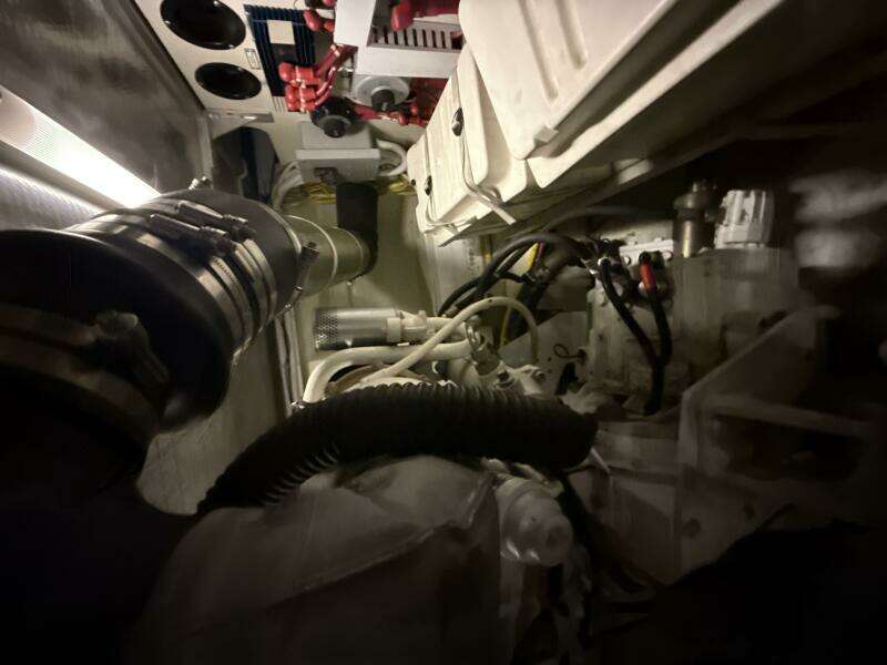 2004 Carver 460 voyager