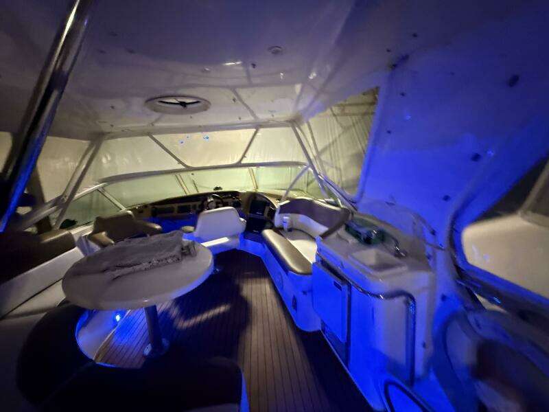 2004 Carver 460 voyager