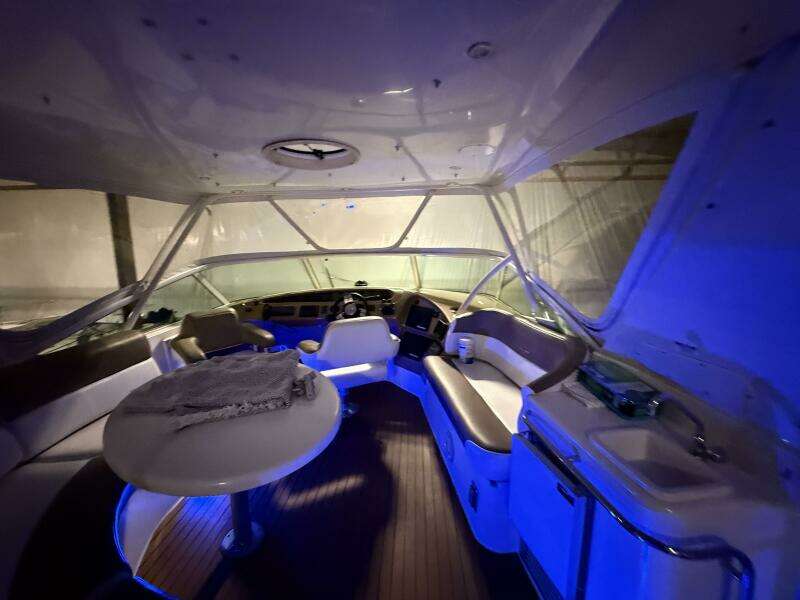 2004 Carver 460 voyager