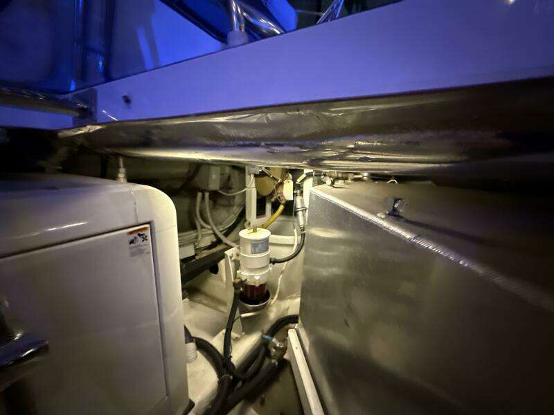 2004 Carver 460 voyager