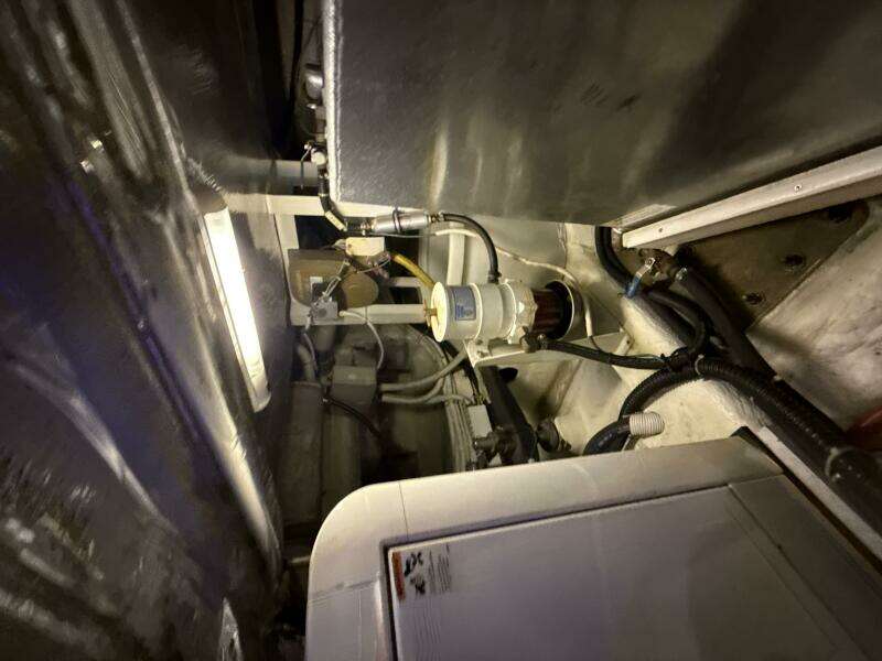 2004 Carver 460 voyager