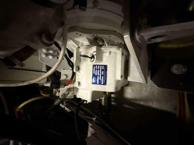 2004 Carver 460 voyager