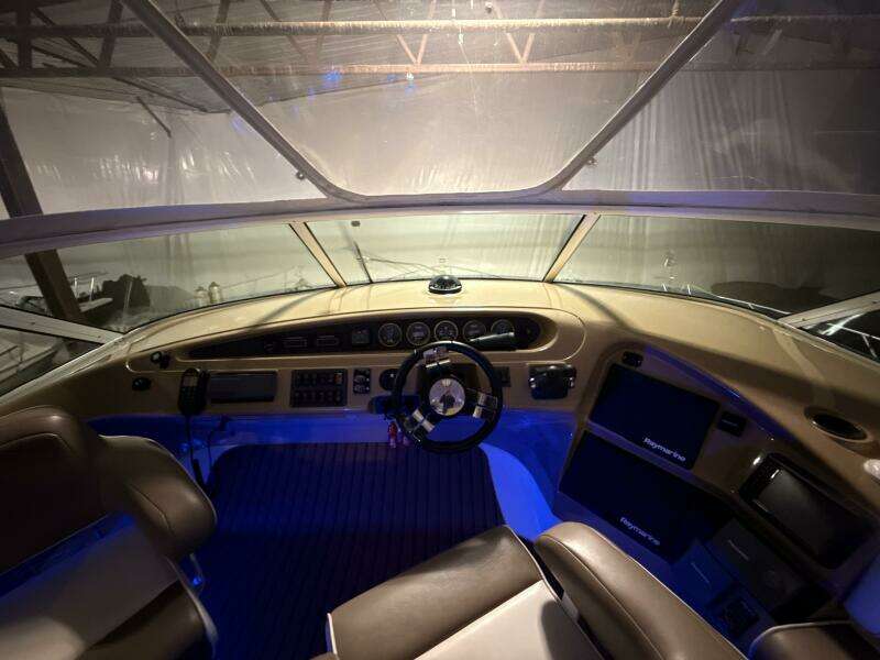 2004 Carver 460 voyager