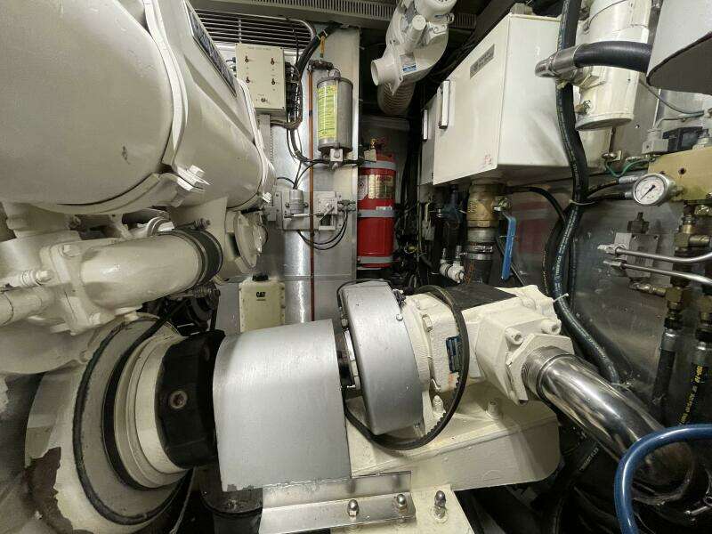 Port Engine hydraulics