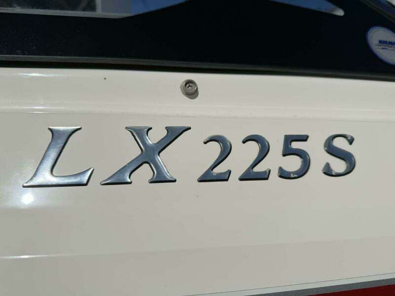 2015 Larson LX 225S IO